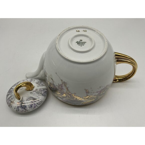 Seltmann Weldon Elegant Teapot with Gold Handle, Spout and Lid Vintage Serveware - Picture 13 of 16
